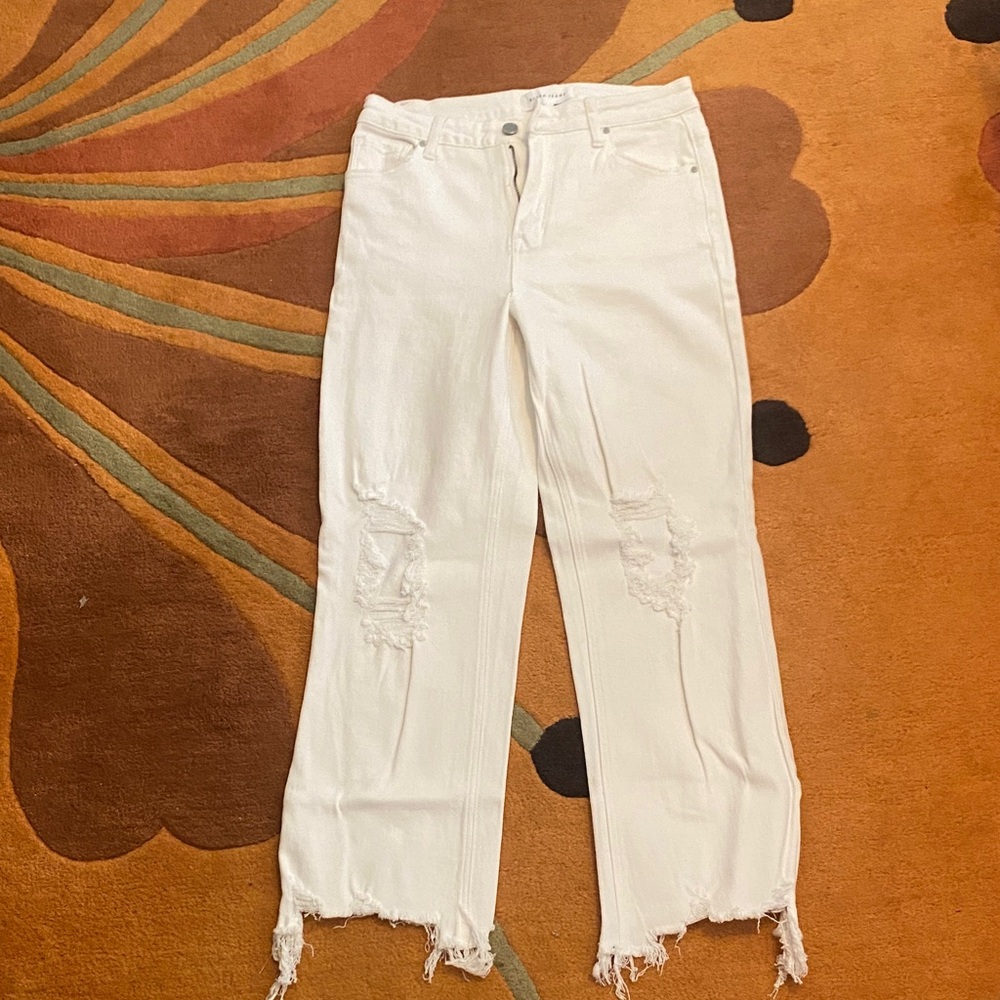 Elegant White Frayed Hem Women's Jeans